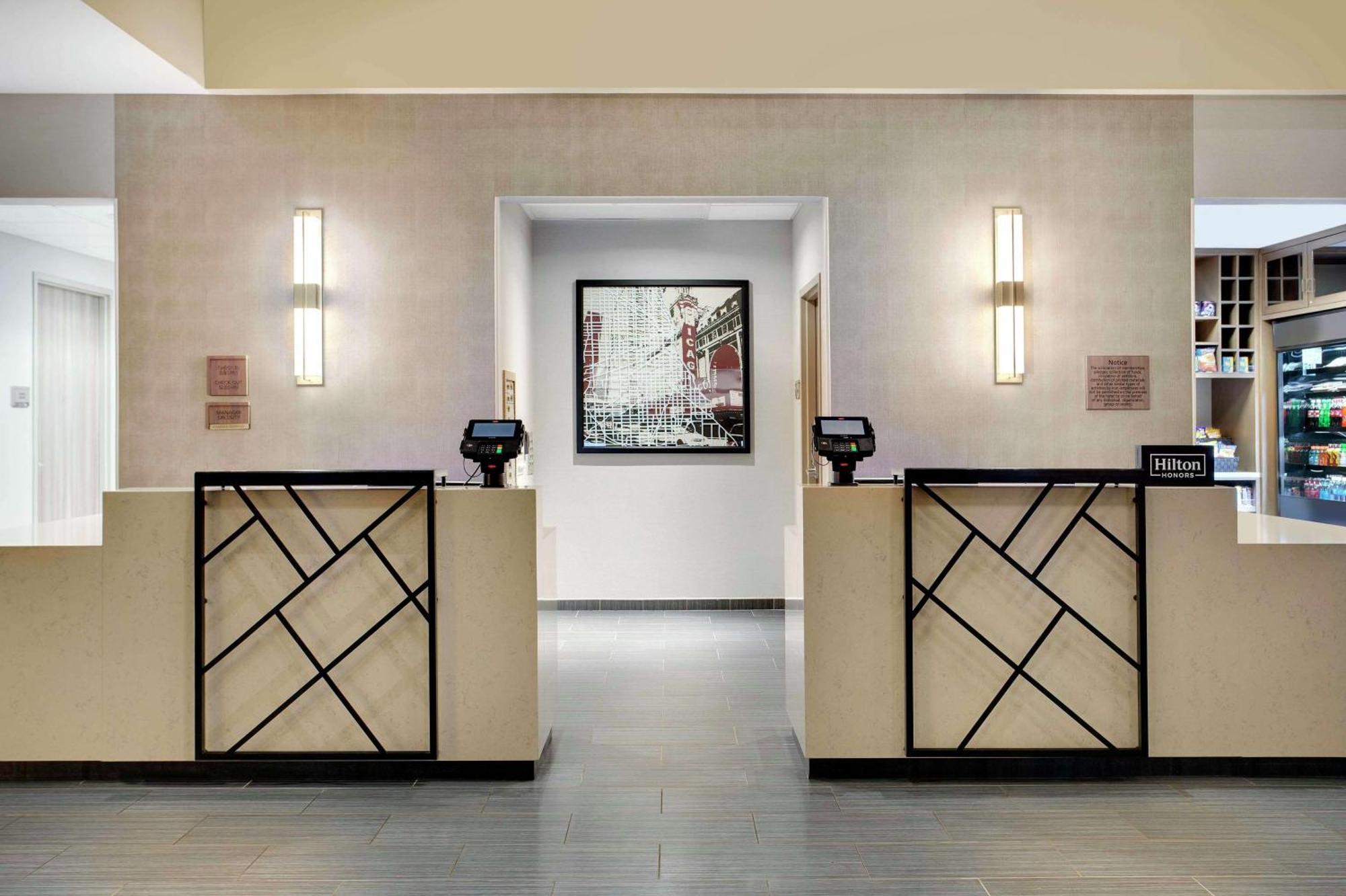 Hotel Doubletree By Hilton Chicago Midway Airport, Il Bedford Park Exterior foto